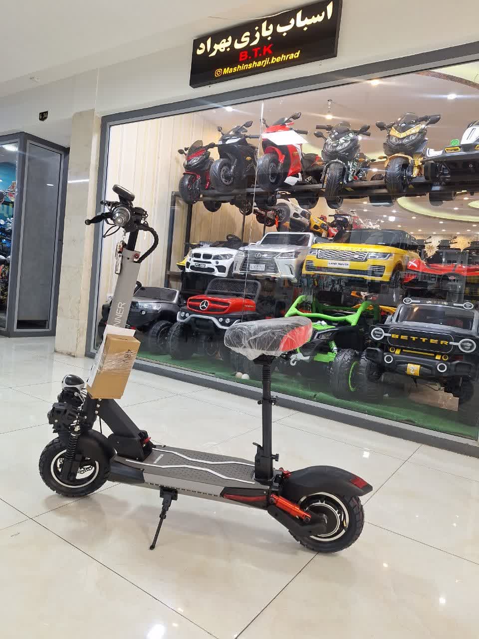 اسکوتر برقی صندلی دار ولرا مدلc9 pro new پرو ۲۰۰۰واتVLRA c9pro new Beast 2024 Electric Scooter Digital Display